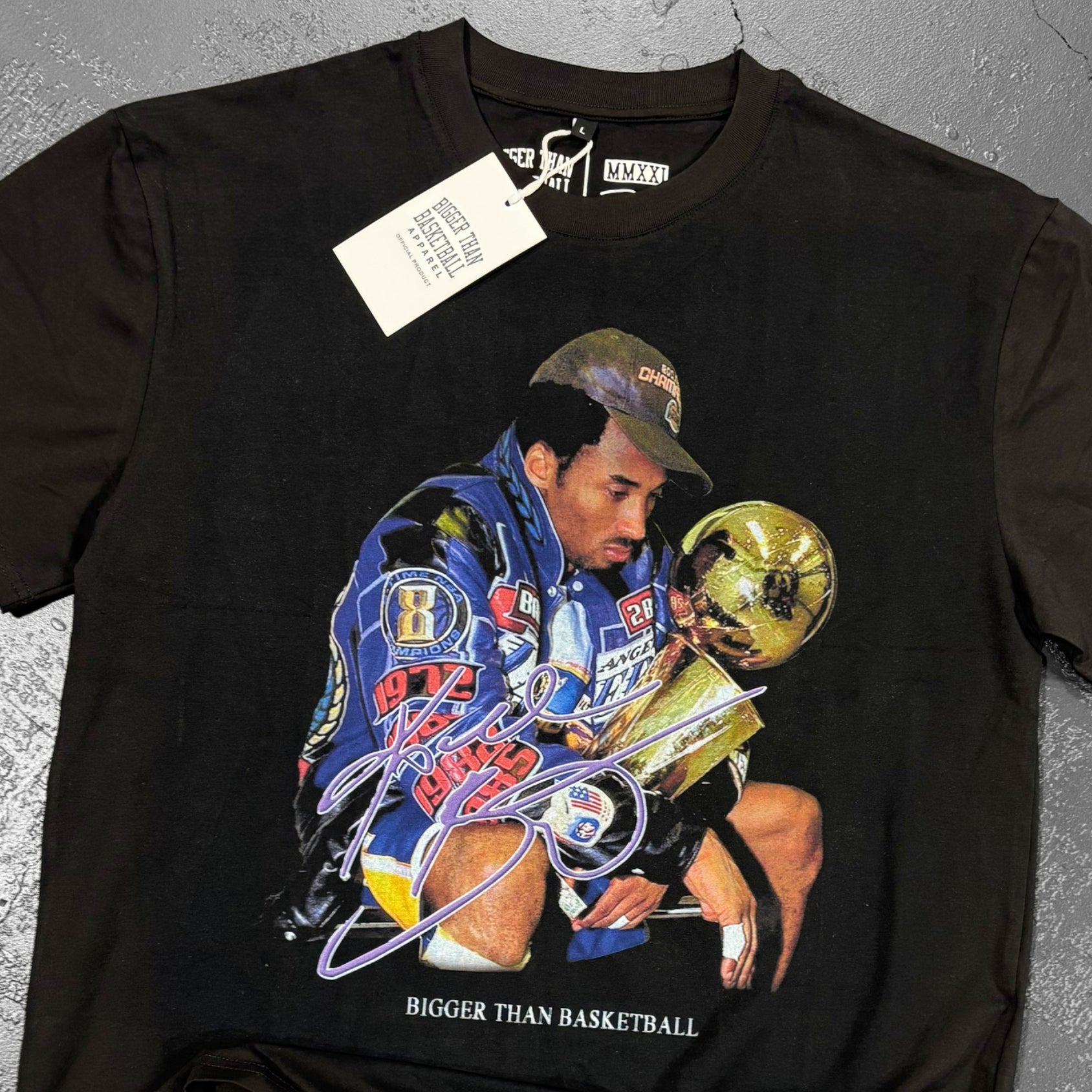 Kobe Trophy - T-Shirt - Black