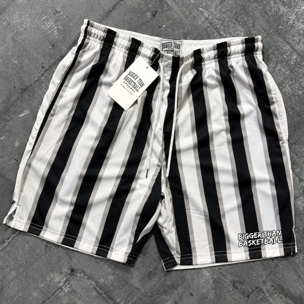 Pinstripe - Shorts - Black/White